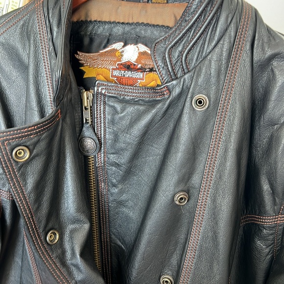 Harley Davidson Leather Jacket - Picture 3 of 5